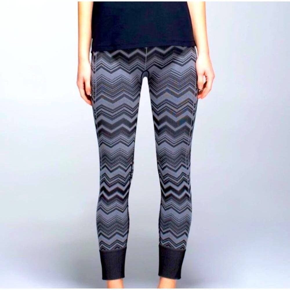 Lululemon Ebb To Street Tight Black Cropped Mid Rise Leggings Size 6